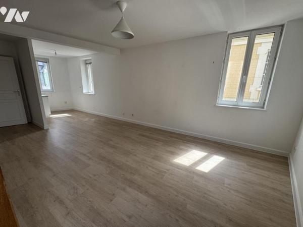 TROUVILLE Plein centre proche port T2 en duplex