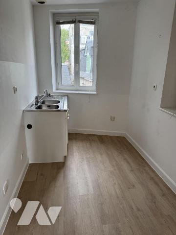 TROUVILLE Plein centre proche port T2 en duplex