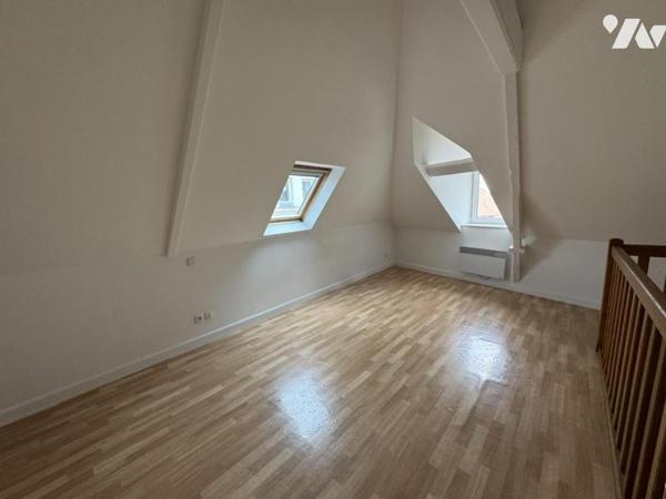 TROUVILLE Plein centre proche port T2 en duplex