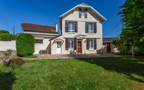 Maison à vendre    5 pièces • 115,92 m2 Sainte-Geneviève-des-Bois