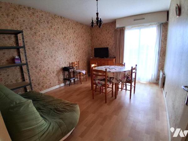 DEUX PIECES - BALCON - PARKING PRIVE