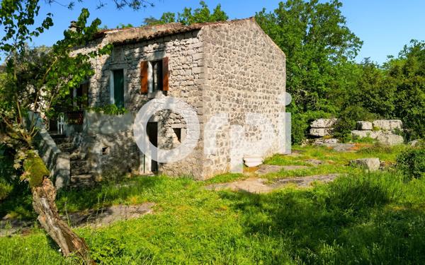 Maison à vendre    3 pièces •  Ruoms