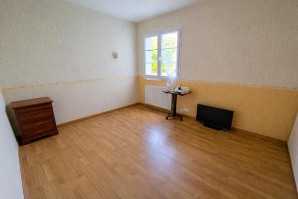 Maison à LA ROCHE-SUR-YON, 85000 - 5 pièces 141m²