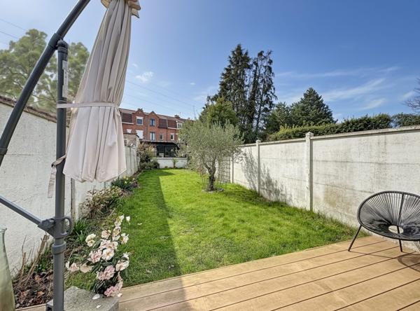 Maison rénovée avec extension – 120 m² – jardin, terrasse et garage, proche Croisé Laroche