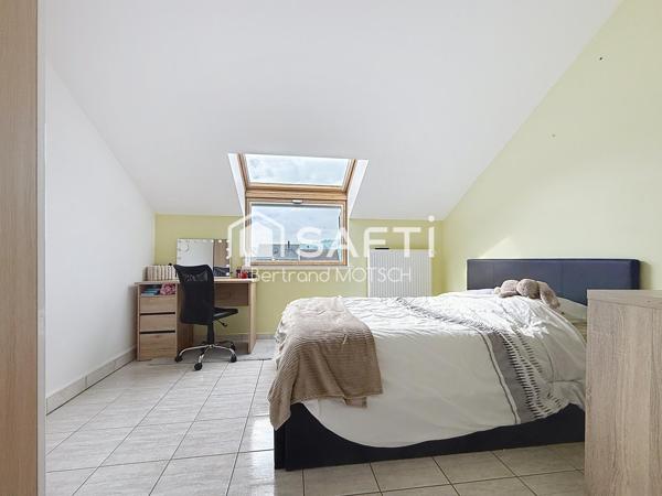 Appartement 2 chambres,grand garage,terasse