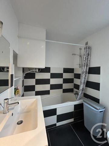 Appartement F1 à vendre  2 pièces - 41,56 m 2   FONTAINEBLEAU  - 77