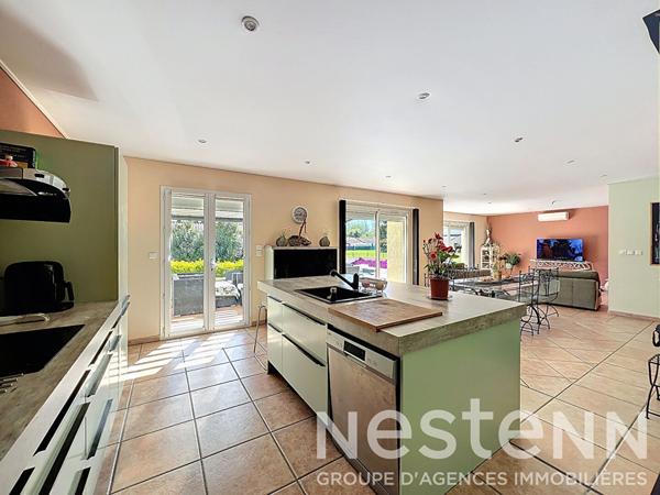 Maison de 144m2 de plan pied avec piscine Salon De Provence