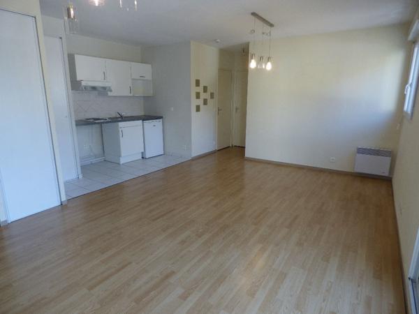 Appartement 2 pièces 41.20m2 avec Balcon/Cave/Parking - Centre Ville