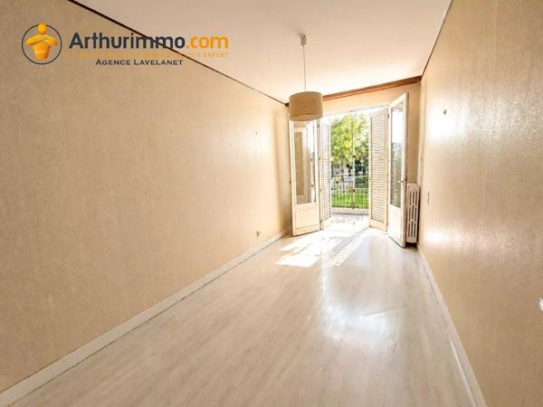 Vente                                                      Maison de village
                        
                     8 pièces                      142 m2                     à Vernajoul