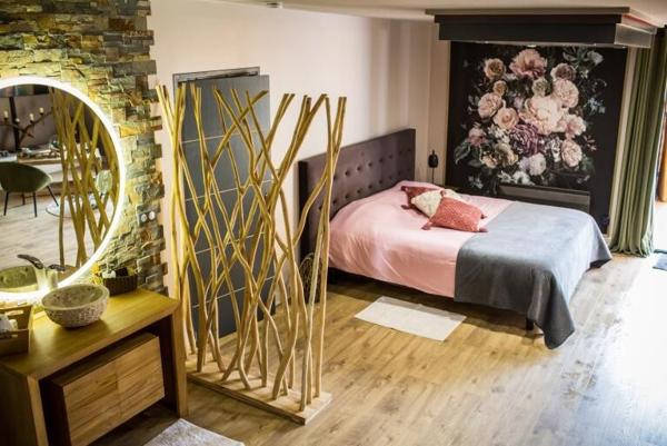 Béthune (62400) CORPS DE FERME AU CARRE AVEC 2 SPAS ET UN APPARTEMENT DE TYPE 2