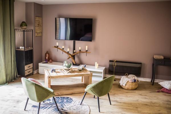 Béthune (62400) CORPS DE FERME AU CARRE AVEC 2 SPAS ET UN APPARTEMENT DE TYPE 2