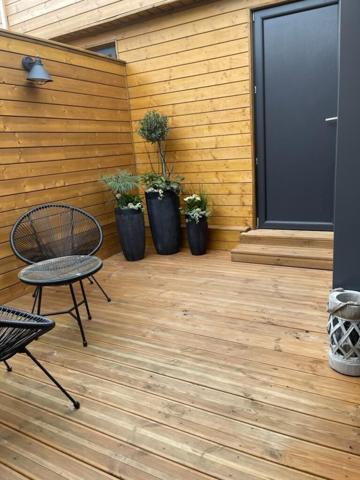 Béthune (62400) CORPS DE FERME AU CARRE AVEC 2 SPAS ET UN APPARTEMENT DE TYPE 2