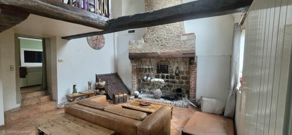 Béthune (62400) CORPS DE FERME AU CARRE AVEC 2 SPAS ET UN APPARTEMENT DE TYPE 2