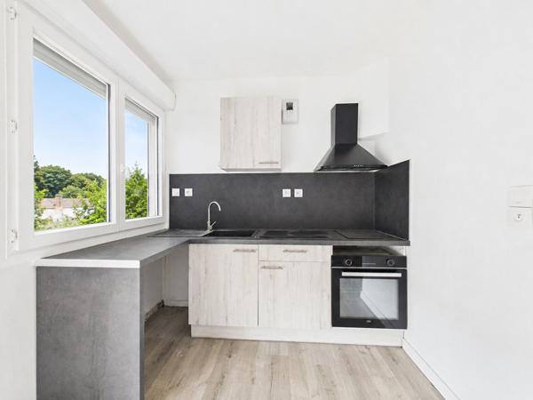 Appartement Valence studio rénové de 28 m2 avec balcon et cave