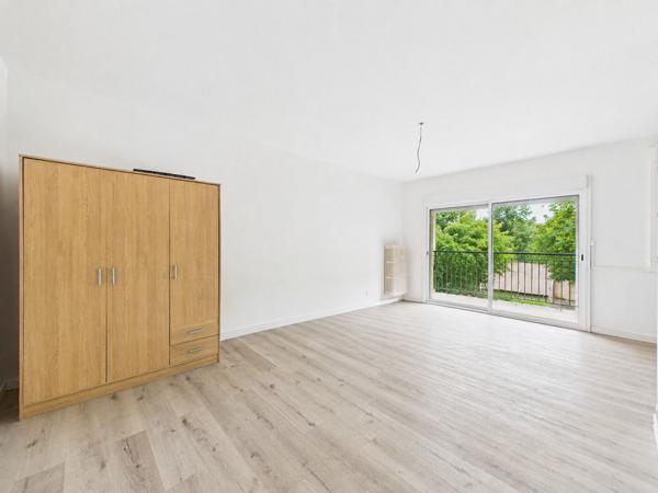 Appartement Valence studio rénové de 28 m2 avec balcon et cave