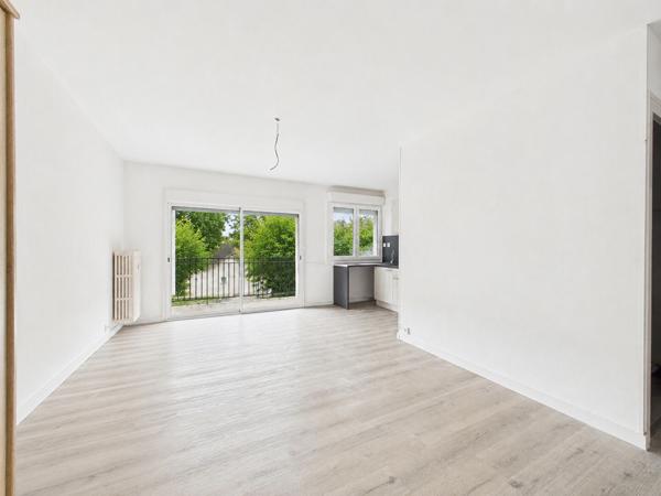 Appartement Valence studio rénové de 28 m2 avec balcon et cave