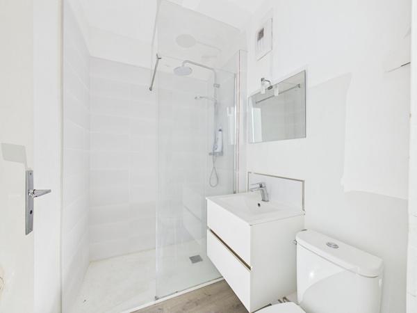 Appartement Valence studio rénové de 28 m2 avec balcon et cave