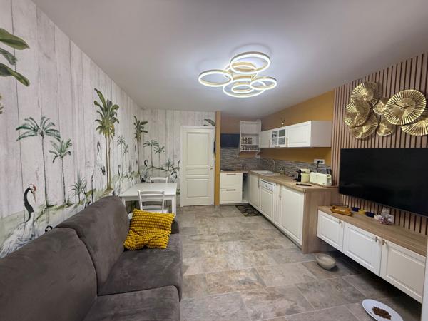 Saint-Georges-de-Didonne (17110) 

STUDIO PROCHE MER ET CENTRE VILLE