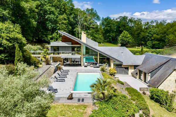 Maison 13 pièces 392 m2