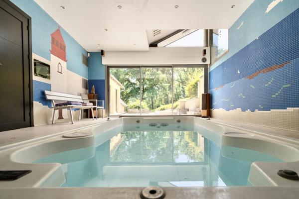 Maison 13 pièces 392 m2