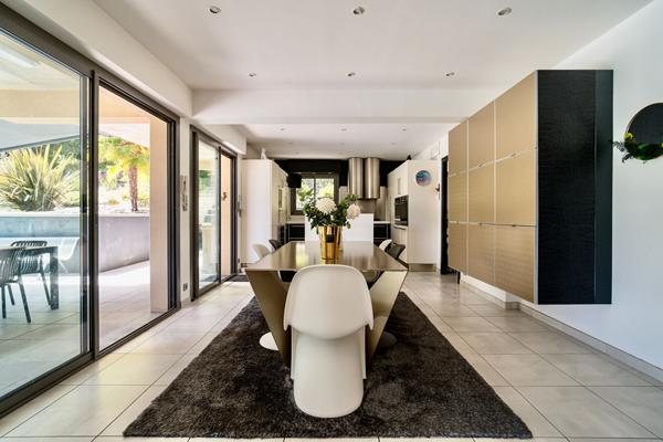 Maison 13 pièces 392 m2