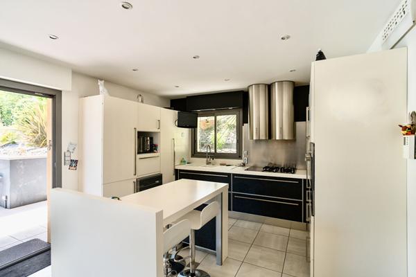 Maison 13 pièces 392 m2