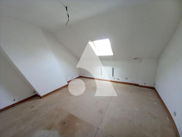 Maison 28 pièces 339.72 m2