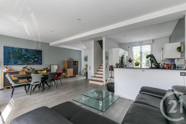 Maison à vendre  5 pièces - 109,21 m 2   ST MAUR DES FOSSES  - 94