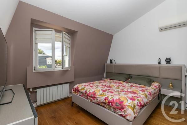 Maison à vendre  5 pièces - 109,21 m 2   ST MAUR DES FOSSES  - 94