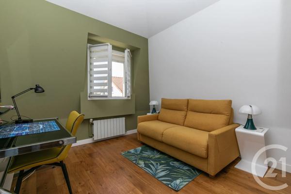 Maison à vendre  5 pièces - 109,21 m 2   ST MAUR DES FOSSES  - 94