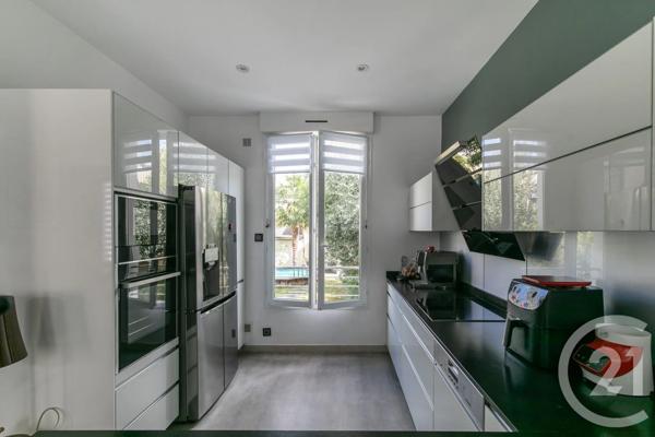 Maison à vendre  5 pièces - 109,21 m 2   ST MAUR DES FOSSES  - 94