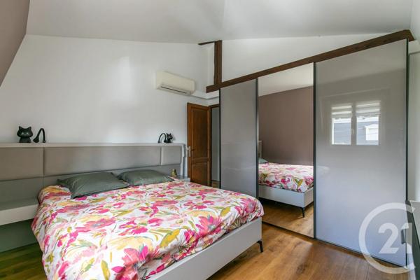 Maison à vendre  5 pièces - 109,21 m 2   ST MAUR DES FOSSES  - 94