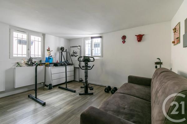 Maison à vendre  5 pièces - 109,21 m 2   ST MAUR DES FOSSES  - 94