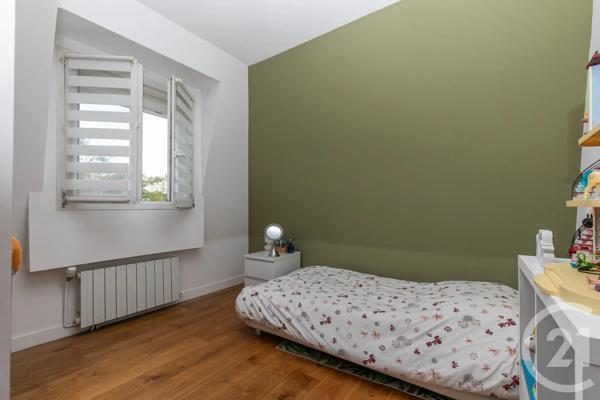 Maison à vendre  5 pièces - 109,21 m 2   ST MAUR DES FOSSES  - 94