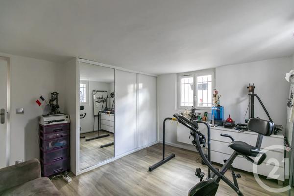 Maison à vendre  5 pièces - 109,21 m 2   ST MAUR DES FOSSES  - 94