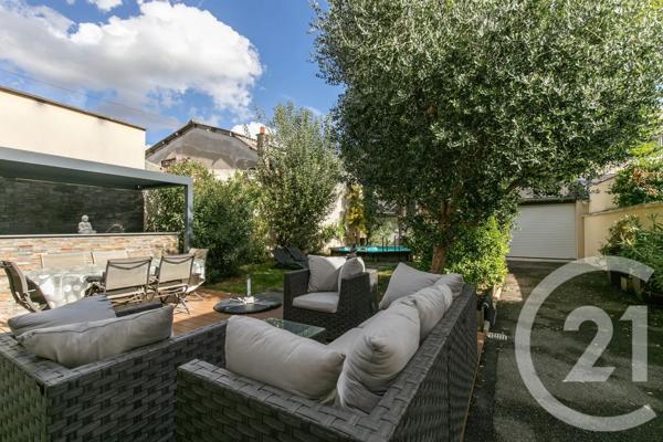 Maison à vendre  5 pièces - 109,21 m 2   ST MAUR DES FOSSES  - 94
