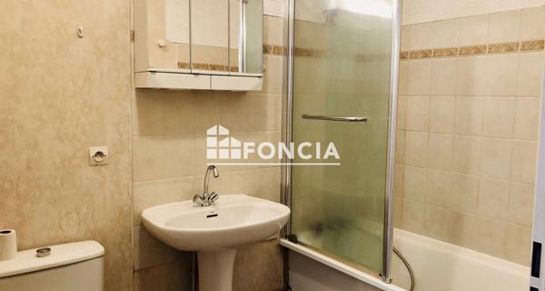 Location Studio 28.72 m² - Evry 91000
