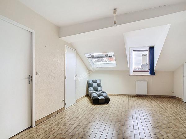 COEUR DE VILLE - Studio 26 m² avec grenier