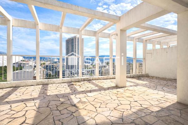 -Superbe Duplex dans le Carré d’Or de Marseillais-