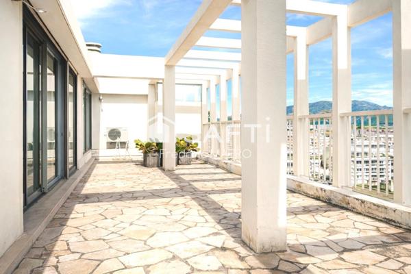 -Superbe Duplex dans le Carré d’Or de Marseillais-