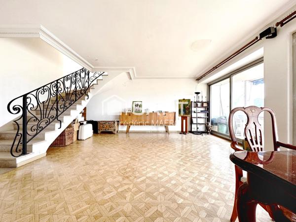 -Superbe Duplex dans le Carré d’Or de Marseillais-