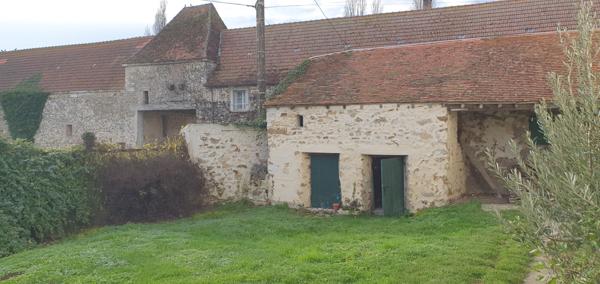 MAISON DE CAMPAGNE AVEC JARDIN