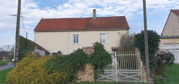 MAISON DE CAMPAGNE AVEC JARDIN