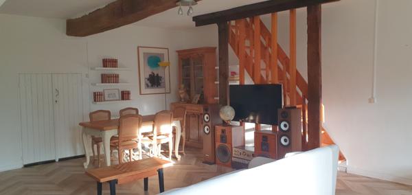 MAISON DE CAMPAGNE AVEC JARDIN