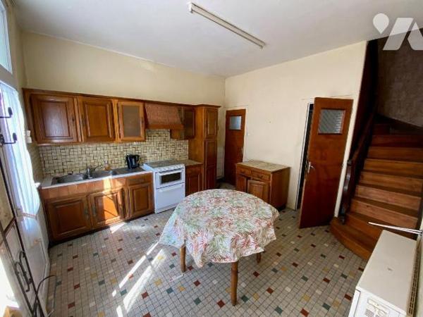 Plouha centre-ville, A la recherche d'un bien locatif, principal ou secondaire, ce bien situé e...