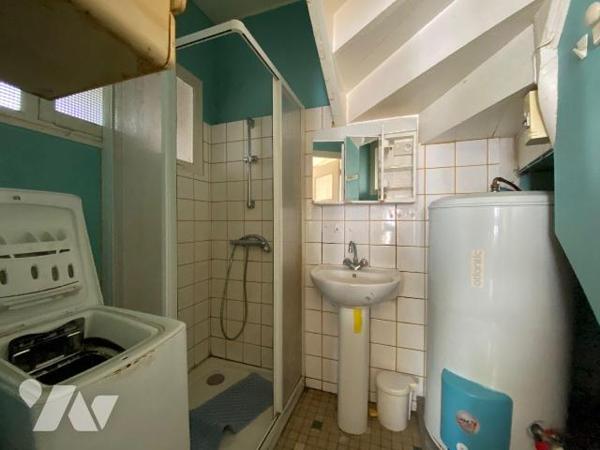 Plouha centre-ville, A la recherche d'un bien locatif, principal ou secondaire, ce bien situé e...