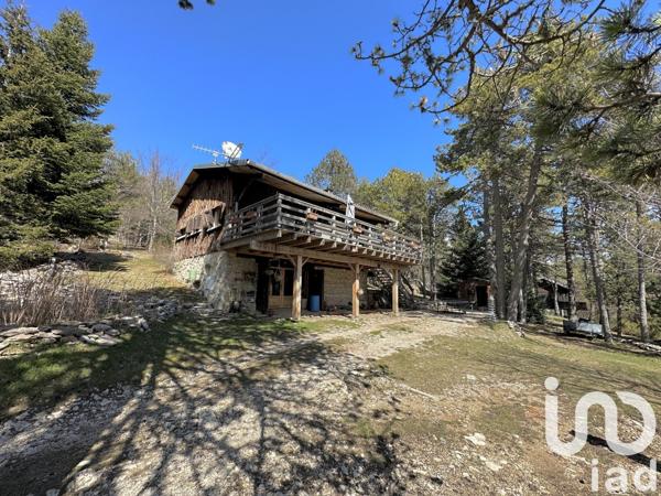 Châlet 4 pièces de 88 m² à Bédoin (84410)