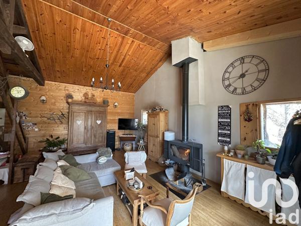 Châlet 4 pièces de 88 m² à Bédoin (84410)