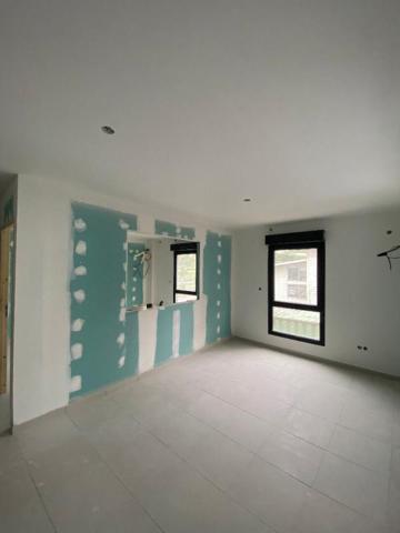 Local professionnel ou bureau 52 m2, 3 ilets, Neuf