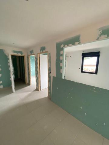 Local professionnel ou bureau 52 m2, 3 ilets, Neuf